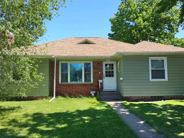 1215 Grand Ave, Wausau, WI 54403