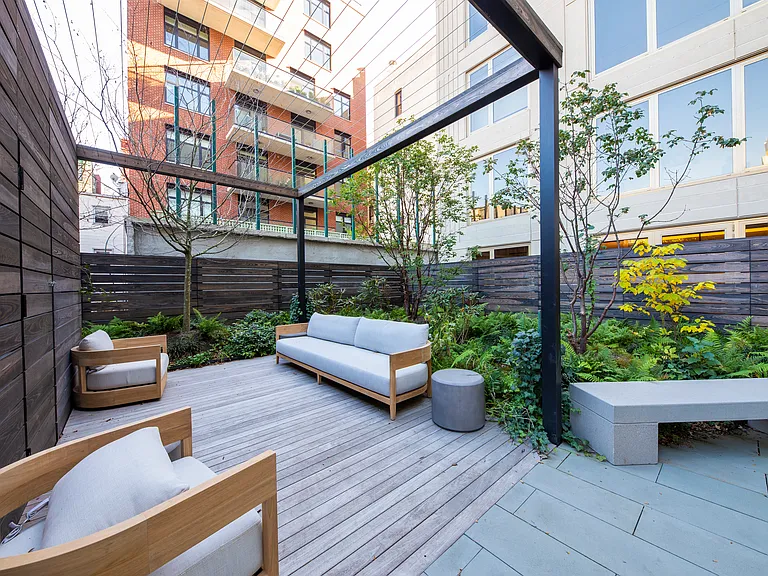 75 Kenmare St #4D — Photo 19