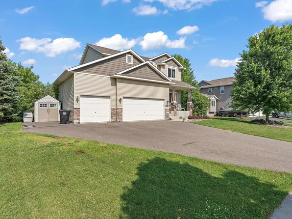 4939 Kalenda Ave NE, Albertville, MN 55301