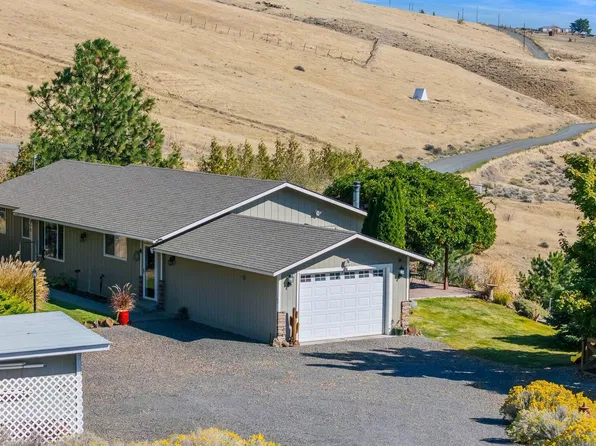 11 Stealth Ln, Yakima, WA 98901