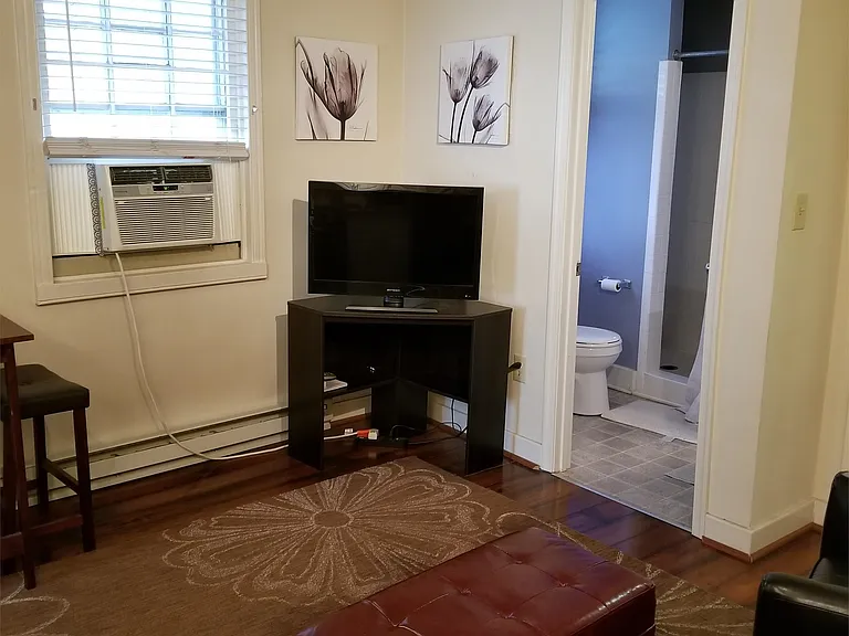 111 S Market St #C — Photo 3