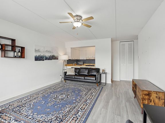 4th image of 5125 Blodgett Ave APT 514
