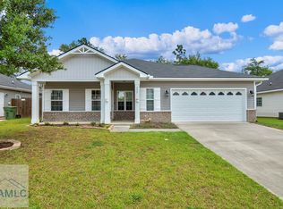 353 Alcott Cir, Hinesville, GA 31313