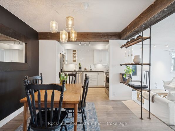 20 Speers Rd #103, Oakville, ON L6K 3R5