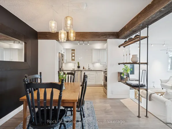 20 Speers Rd #103, Oakville, ON L6K 3R5