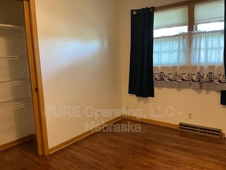7602 Parker St — Photo 27