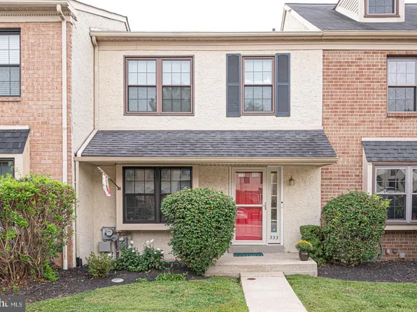 333 Scola Rd, Brookhaven, PA 19015