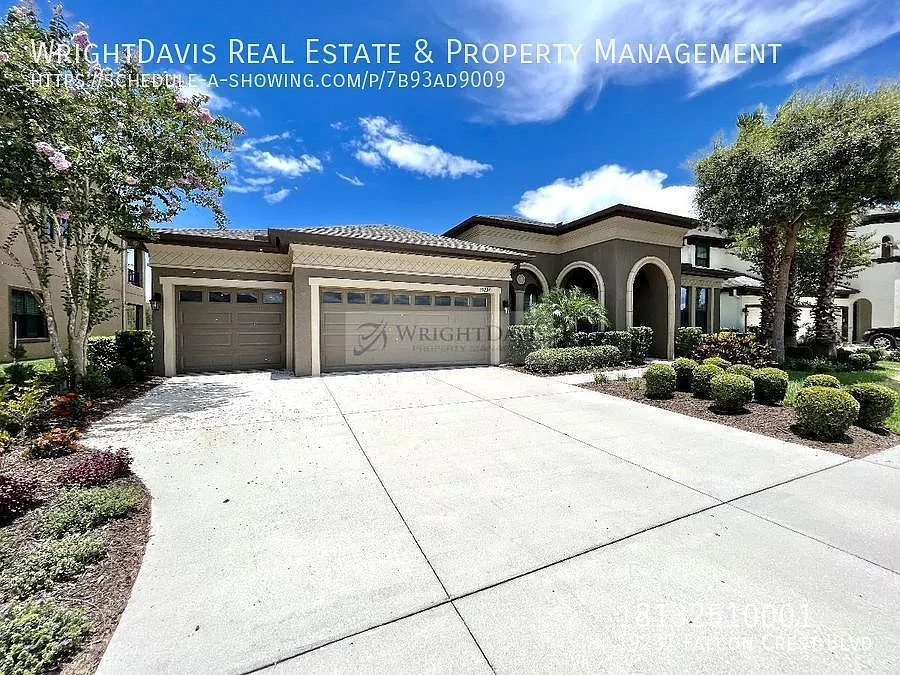 Lakeshore Ranch Custom 4/3 Pool Home! — Photo 4