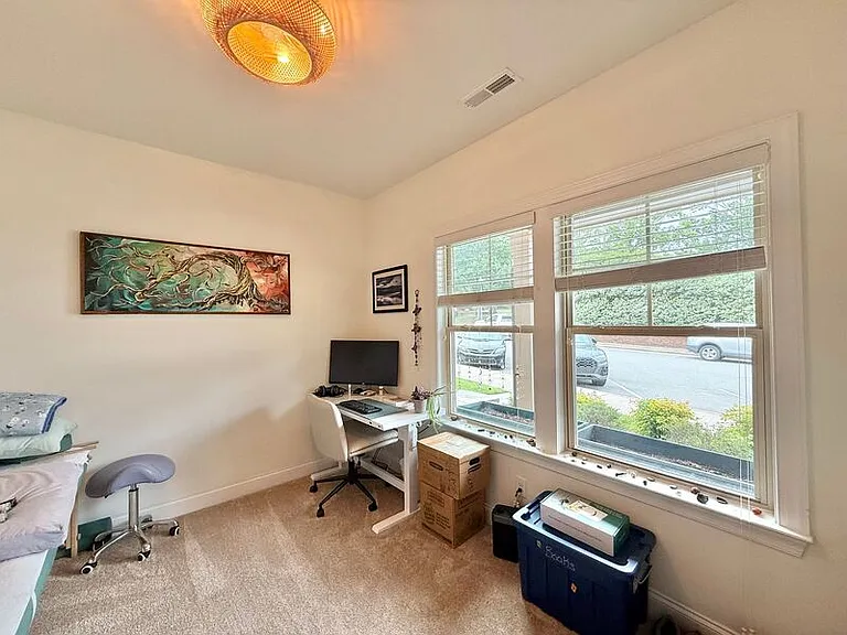 455 Village Commons Ln — Photo 4