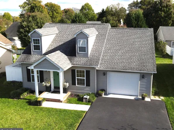 105 Tanner Ln, Martinsburg, WV 25401