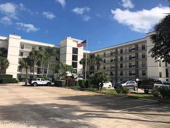 2nd image of 7400 Ridgewood Ave #114