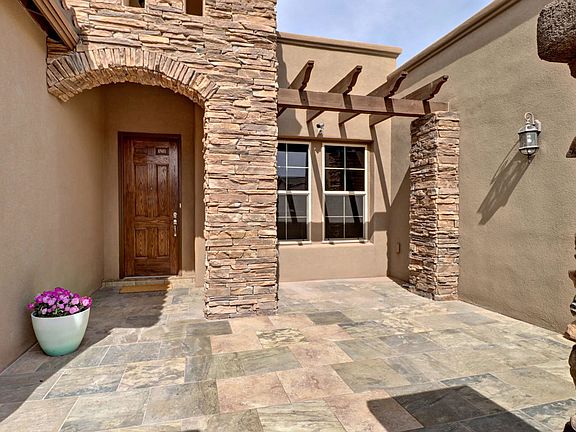 2nd image of 2525 Monticello Dr