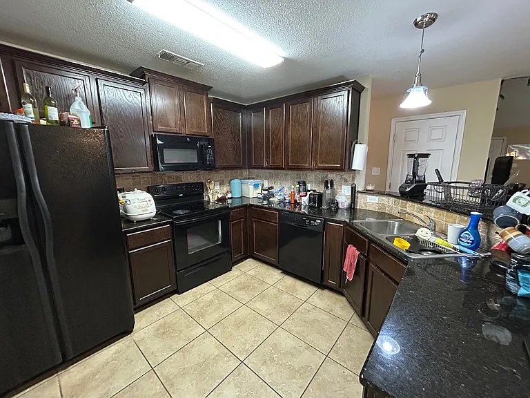 2502 Horse Shoe Dr — Photo 5