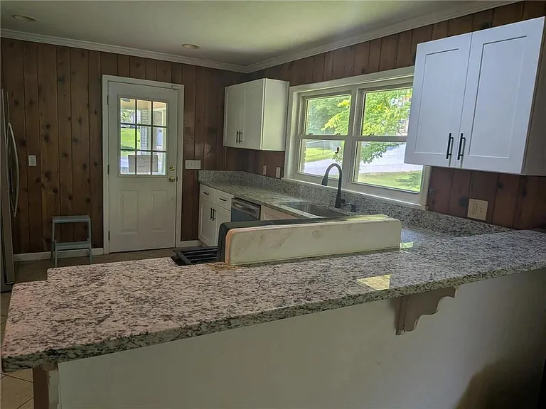 1395 Siesta Ln — Photo 26