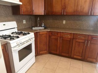 25-18 35th St #3F, Astoria, NY 11103