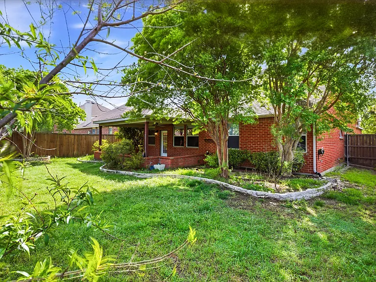 2305 Orchid Dr — Photo 25