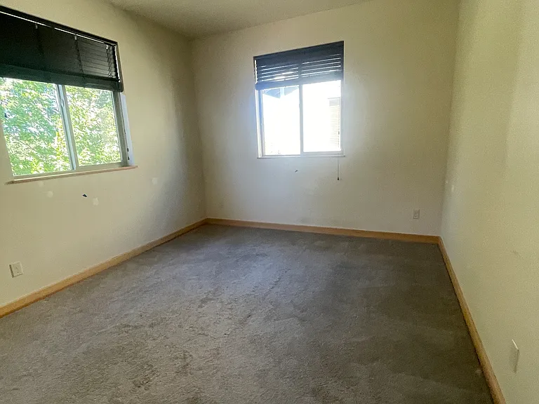 Stella Ln — Photo 13