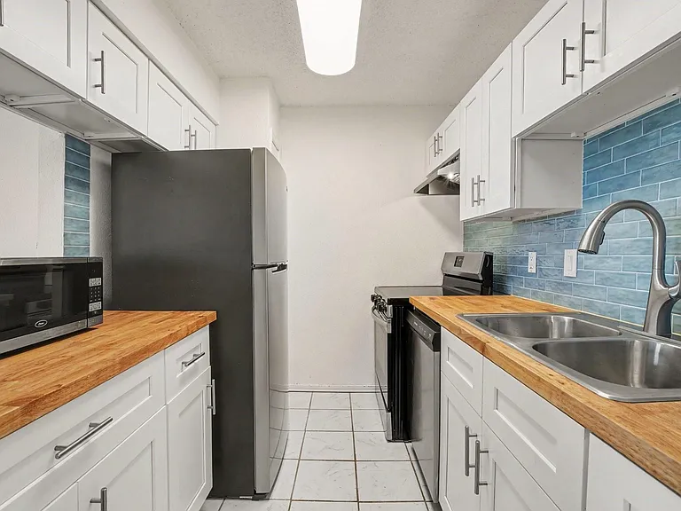 12660 Ashford Point Dr #416 — Photo 5