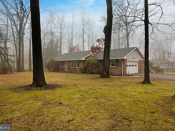 2nd image of 532 Dogwood Ln