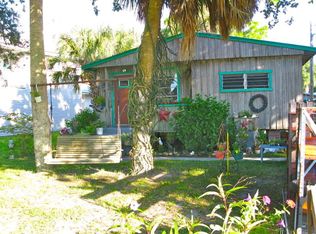 1181 Palmetto Dr, Cedar Key, FL 32625