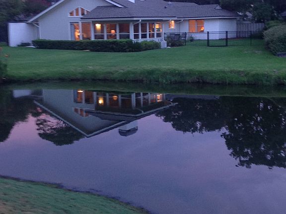 3rd image of 29 Village Walk Ct