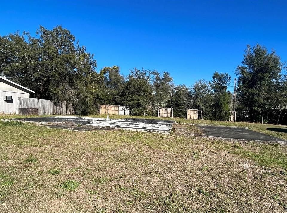 1st image of 2271 Conway Dr #4