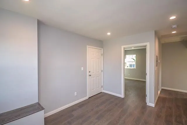 1112 Ocean Park Blvd #D — Photo 5