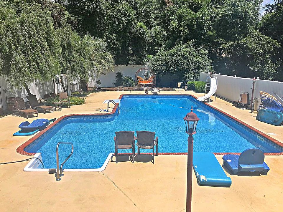 2nd image of 5463 Robie Dr