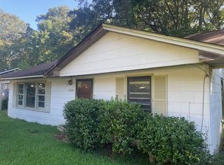 820 Pamela Dr, Griffin, GA 30224