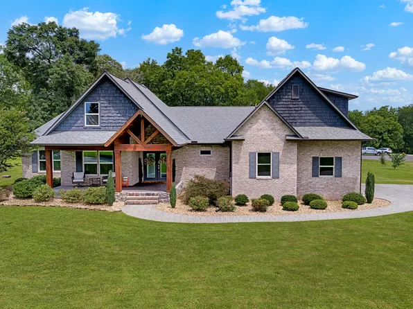 2704 River Island Blvd, Kodak, TN 37764