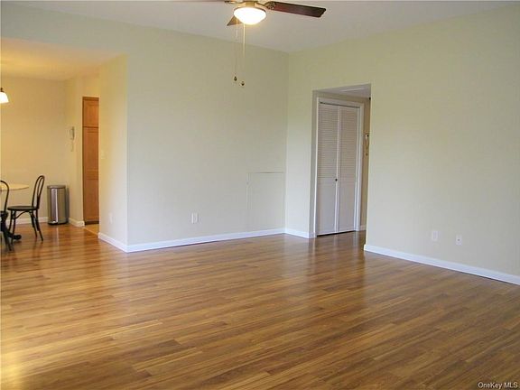 4th image of 51 Jefferson Oval APT J