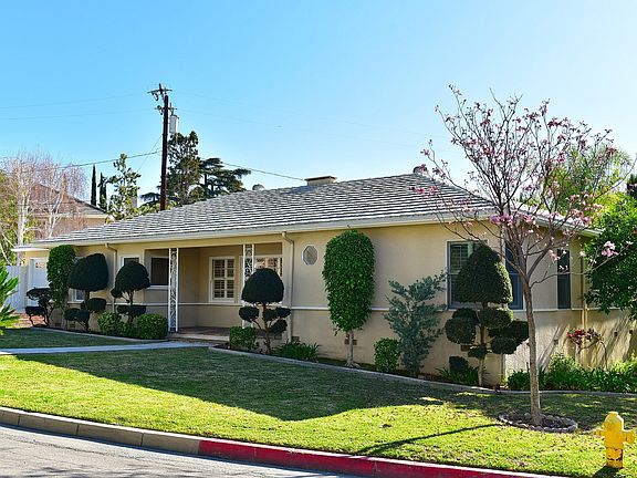 3rd image of 440 W Scenic Dr