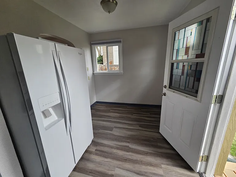 1242 Zephyr St #1242 — Photo 9