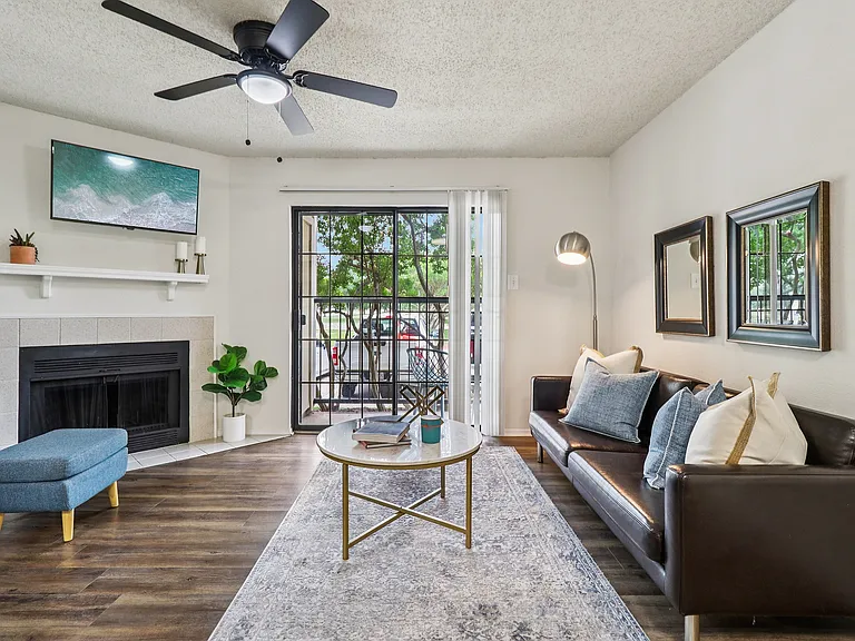 A2 Livingroom from dining