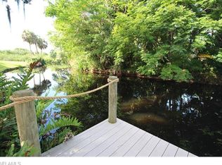 2466 N Westwood Dr, North Fort Myers, FL 33917