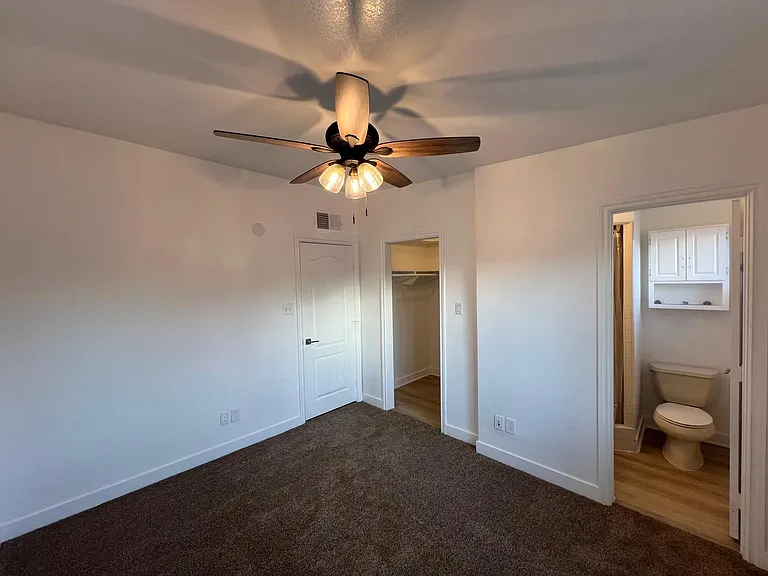 324 Stanford St — Photo 9