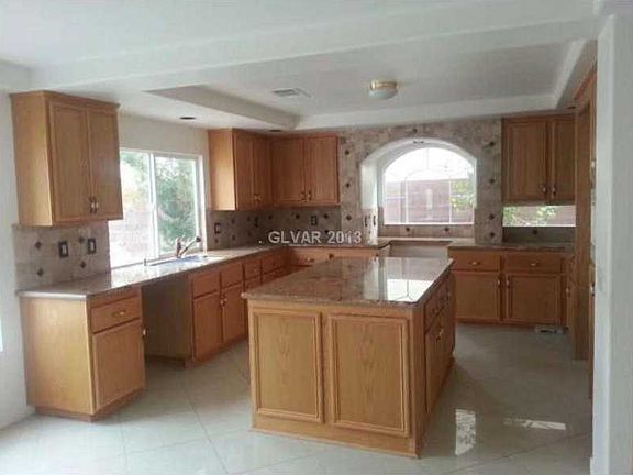 4th image of 6260 Tuckaway Cove Ave