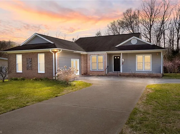 258 Carter Cir, Winston Salem, NC 27106