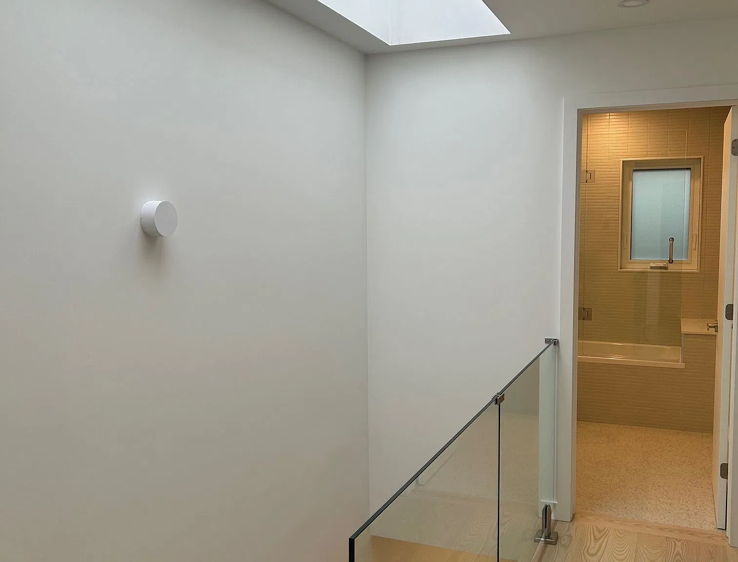 3 bed, $5,200 — Photo 2