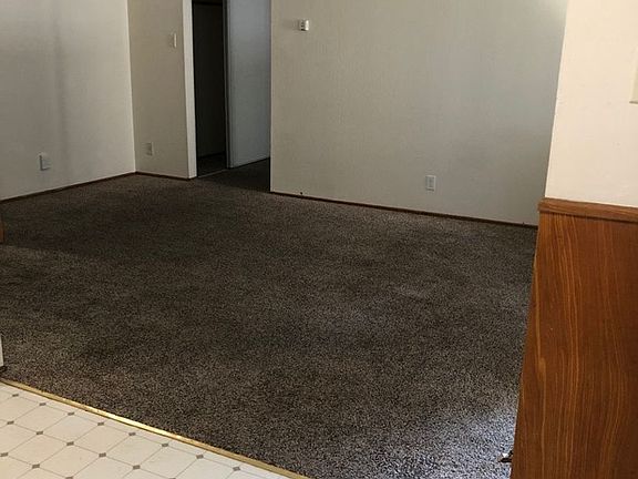 4th image of 2540 Benvenue Ave #302