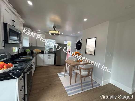 Cozy dining area and kitchen.