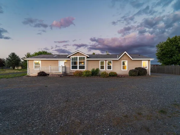 1638 Lake Rd, Burbank, WA 99323