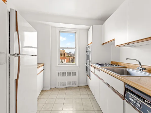 2 Charlton Street image 7 of 15