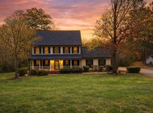 807 Oak Bridge Ln, Fayetteville, GA 30214