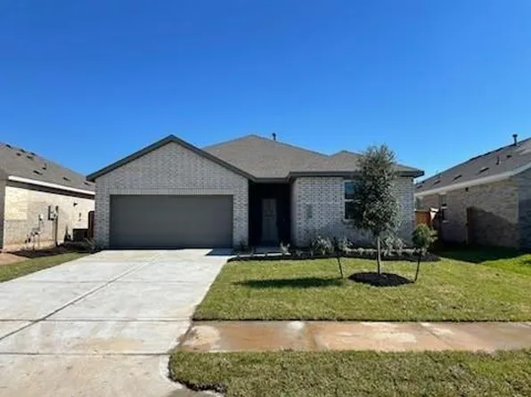 9211 Alaska Shores Dr, Baytown, TX 77521