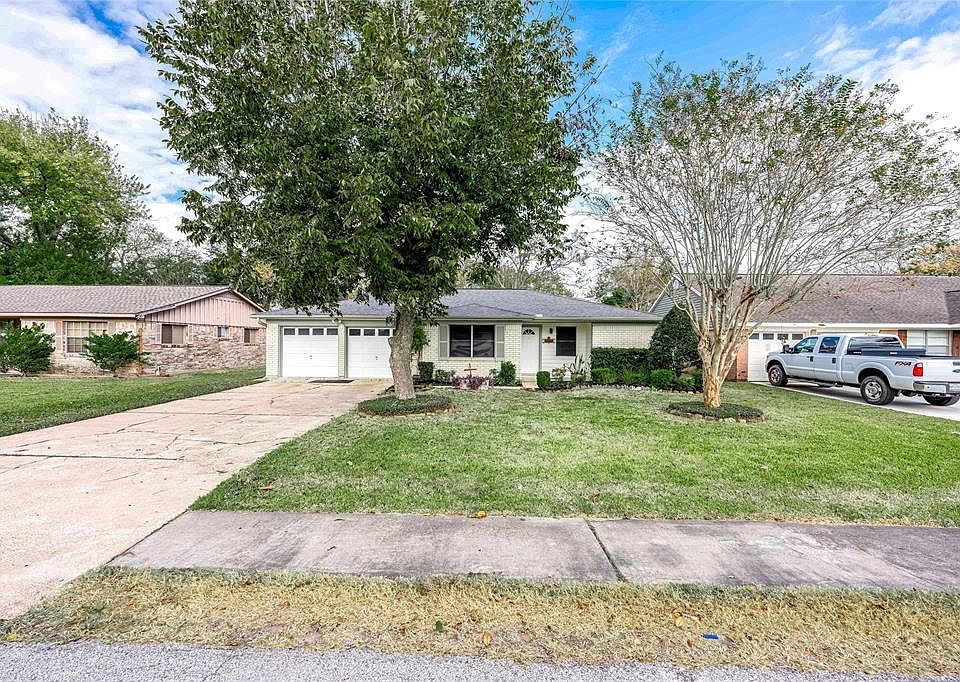 1st image of 2525 Estate Dr
