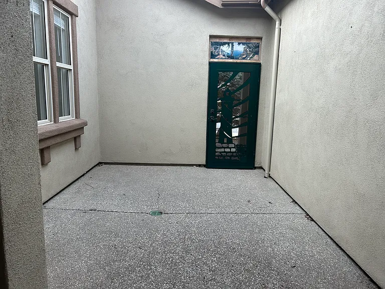 2620 Heather Field Ln — Photo 2