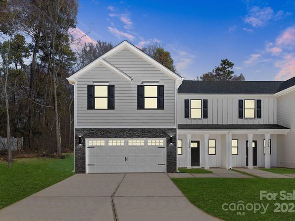 1604 Breezewood Dr, Charlotte, NC 28262
