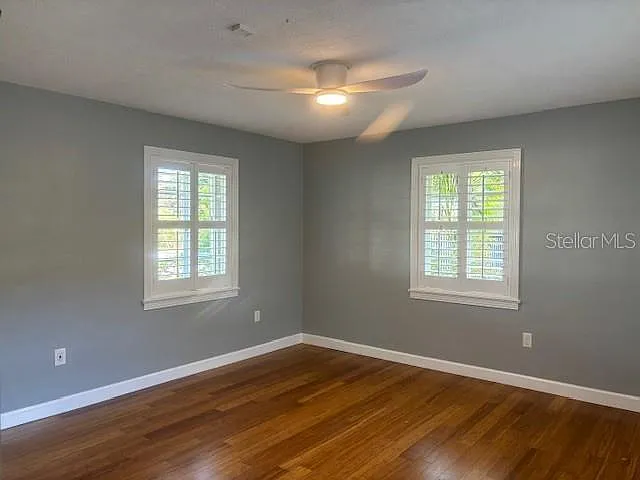 559 Chicago Ave — Photo 25