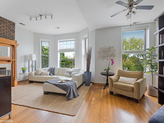 3rd image of 1518 W Wilson Ave APT 3E